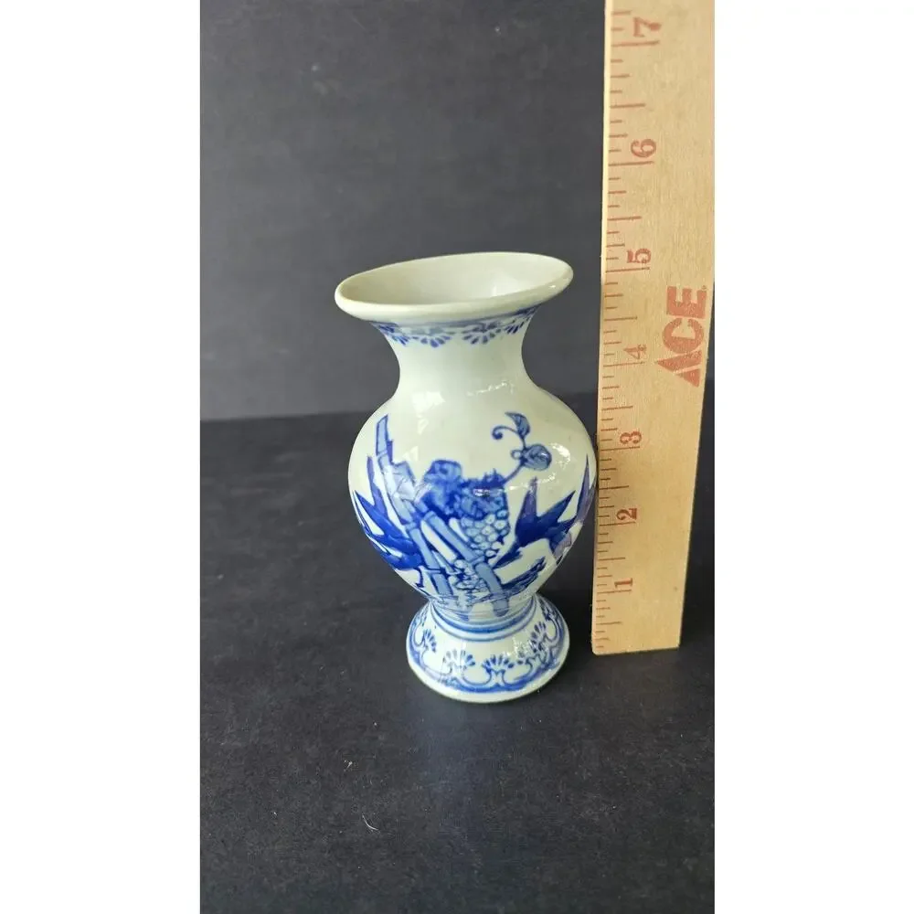 Vintage Blue White Porcelain Mini Bud Vase Asian Floral Bamboo Table Decor
